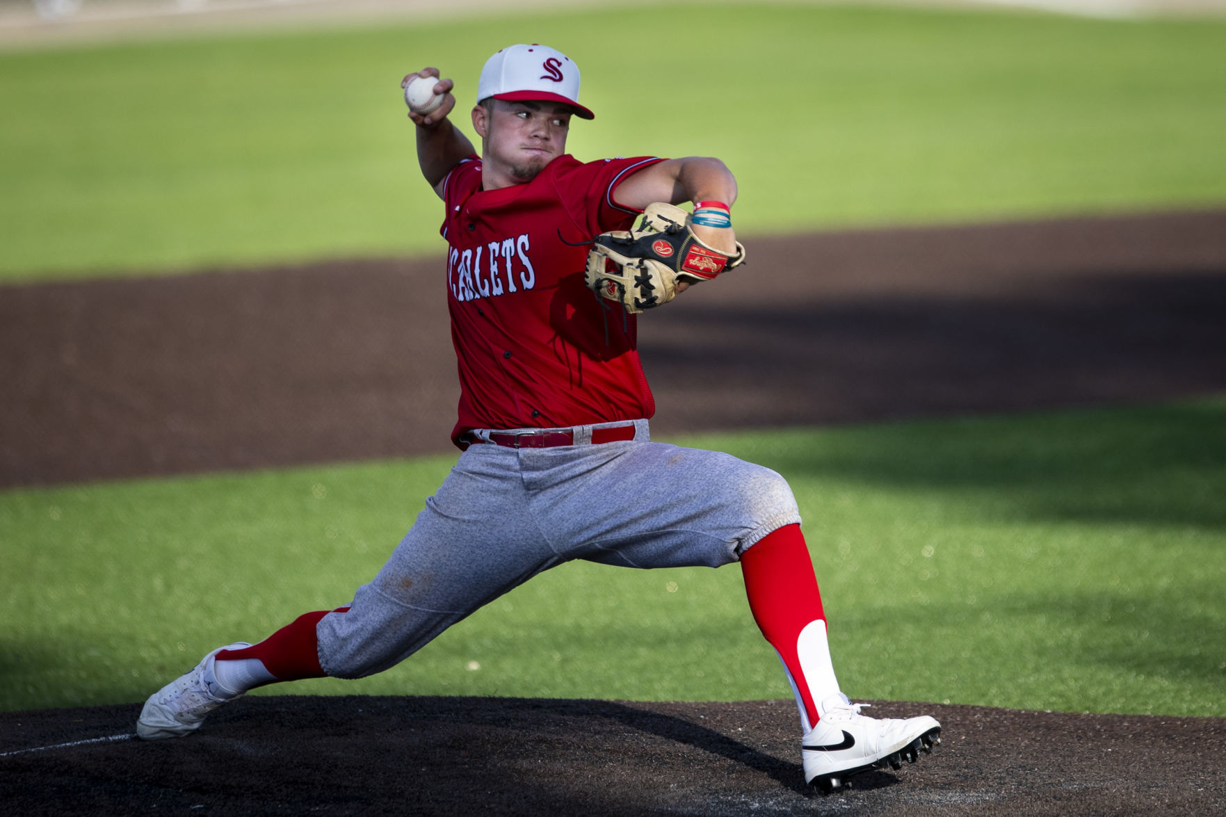 Scarlets vs. Royals